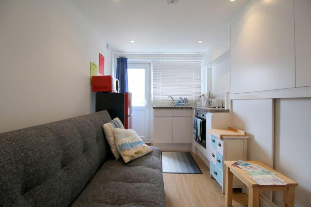 Pebbles Apartment By Air Premier Seaford Exterior foto